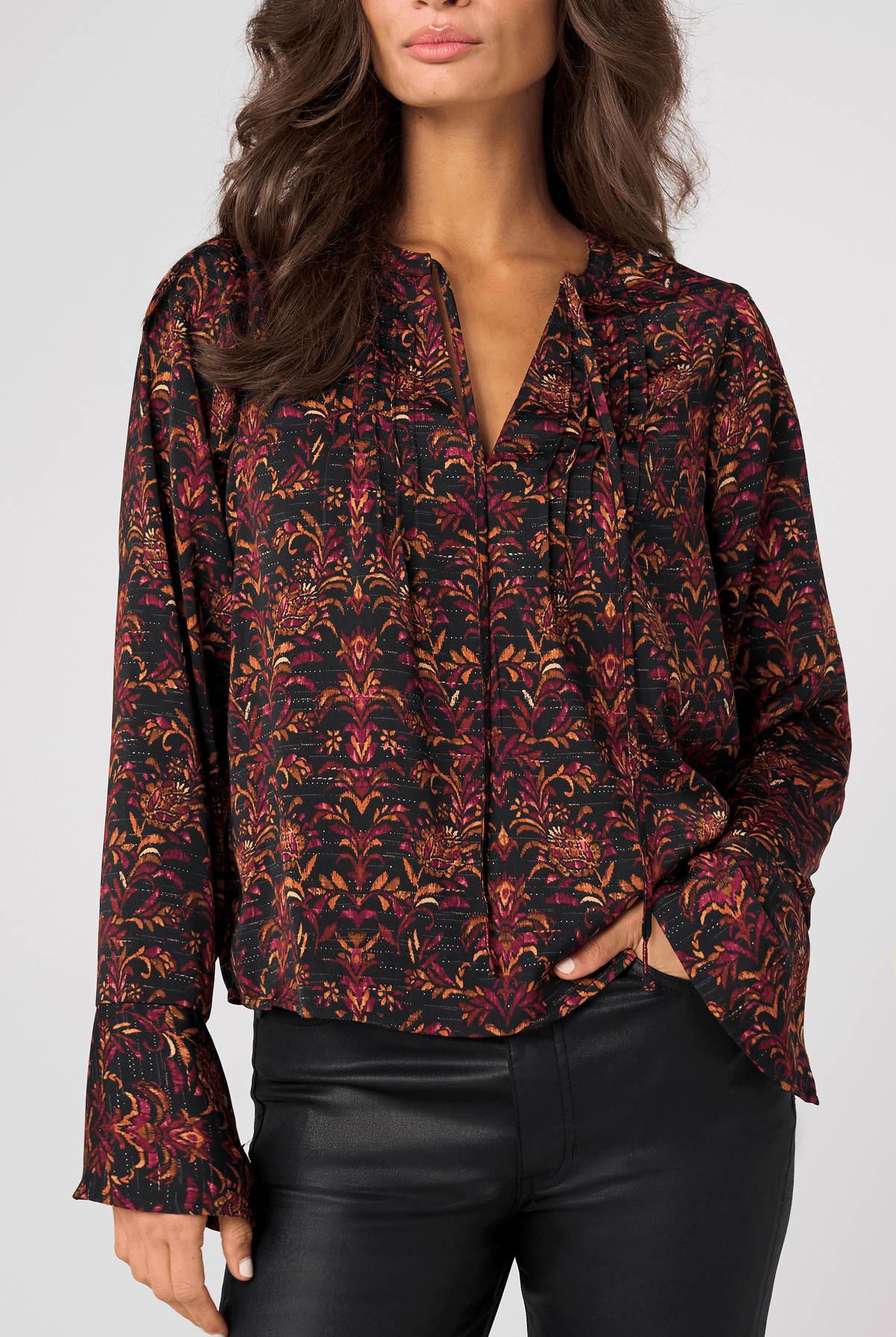 LS Woven Blouse w/pintuck