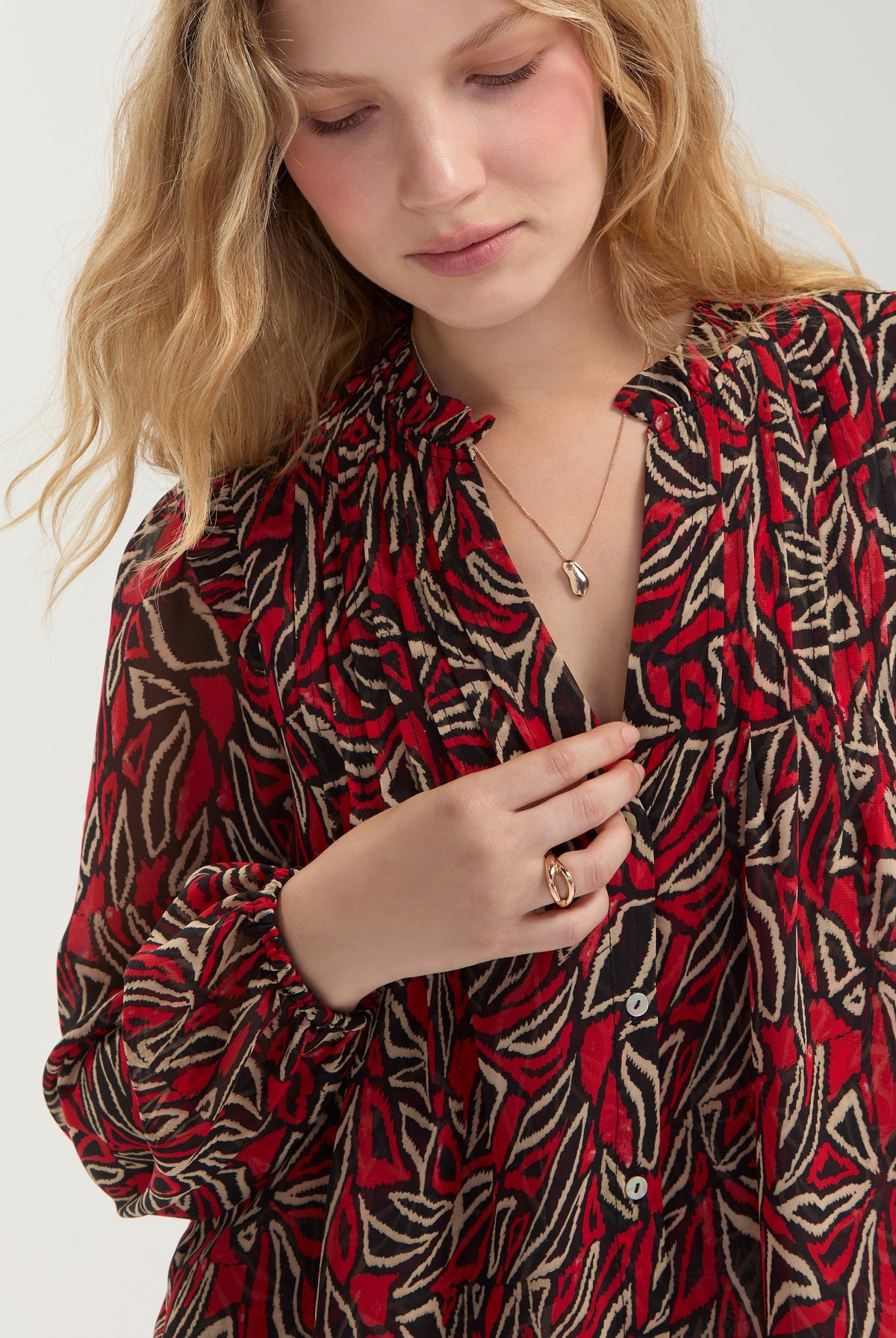 Woven Blouse w/buttons
